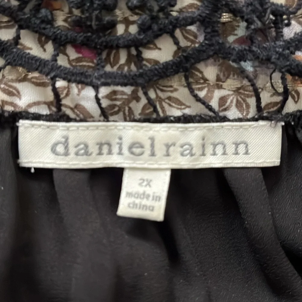 Daniel Rainn Black Cap Sleeve Embellished Blouse - Picture 8 of 10